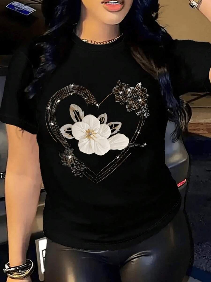A Heart Formed By Bright Lines Surrounding White Flowers Symbolizes Purity, Love, And Feminine Energy, Perfect For Expressing Elegance And Delicacy. This Modern, Comfortable, Casual Women's T-Shirt Is Ideal For Everyday Wear. - 黑色 - 查看 1
