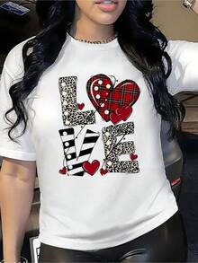 Hearts With A Checkered And Polka Dot Print Combined With Leopard Print Lettering And Stripes That Form The Word LOVE, Symbolizing Passion And Positive Energy. Women's Casual, Modern, Elegant T-Shirt - 白色 - 查看 1