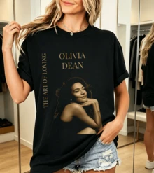 100% Cotton T-Shirt Olivia Dean Portrait Gold Retro Pop Graphic - Black - View 6