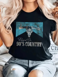 Bull Skull With Extended Horns Symbolizing Strength, Freedom And Wild Spirit Of The American Countryside Combined With An Aged Blue Background, Women's Casual Modern Comfortable T-Shirt For Everyday Wear - 黑色 - 查看 6