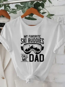 Snow-Covered Mountains Seen Through Ski Goggles Evoke Shared Adventures And Family Affection With A Fun Message For Winter Lovers. Comfortable, Modern Casual Women's T-Shirt - 白色 - 查看 6