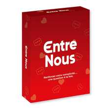 新款法式「Entre Nous」對話遊戲卡，旨在深化關係並鼓勵真誠溝通。適用於營造任何聚會氛圍，完美適合遊戲之夜，是21歲生日的理想禮物，也是情人節和聖誕節的絕佳選擇。 - ACTION OU VERITE - 查看 1