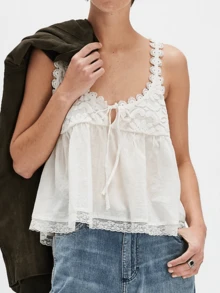 Women Sleeveless Ruffled Lace Trim Boho Spaghetti Crop Top Scoop Neck Flowy Button Down Front Tie Mesh Crop Tank Top - 白色 - 查看 5