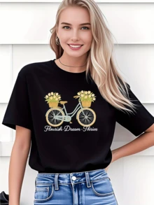 Vintage Bicycle With Baskets Full Of Yellow Flowers Symbolizing Hope, Growth, And Positive Energy, Inspiring You To Enjoy Life With An Optimistic Attitude. Casual Women's T-Shirt - 黑色 - 查看 1