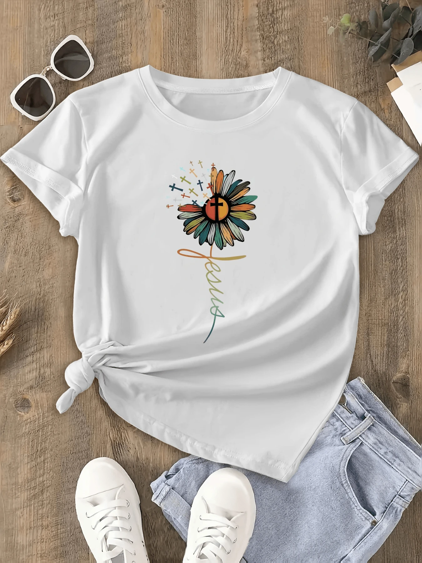 Colorful Flower With A Central Cross Symbolizing Faith, Hope, And Love, Radiating Small Crosses That Represent Divine Light And Inner Energy. Comfortable Casual Women's T-Shirt For Everyday Wear. - 白色 - 查看 1