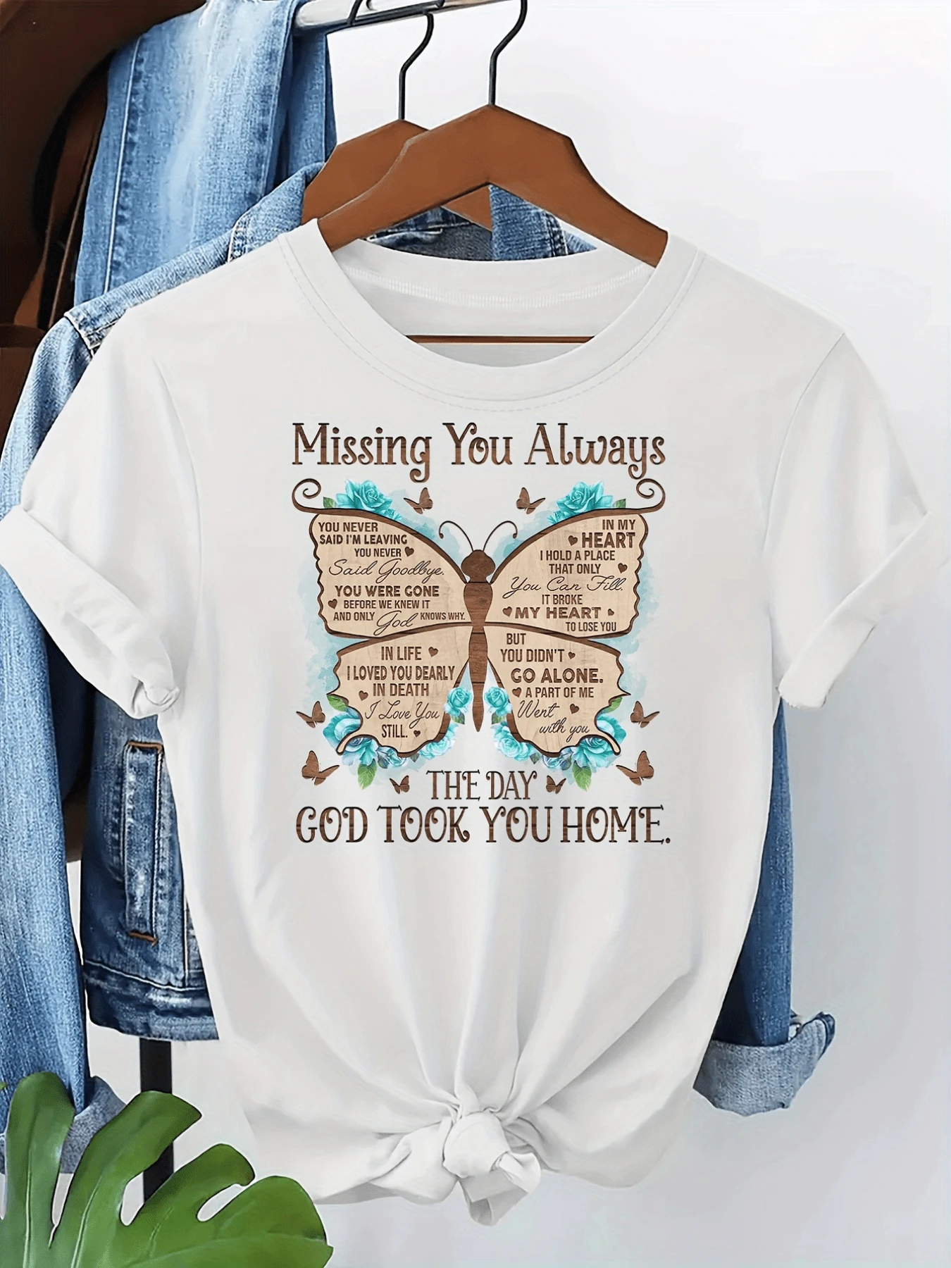 Butterfly With Words Of Eternal Love Symbolizing The Union Of The Soul And The Memory Of A Loved One, Carrying A Message Of Spiritual Comfort And Hope. Comfortable Casual White Women's T-Shirt For Everyday Wear. - 白色 - 查看 1