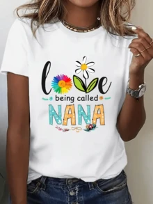 Colorful Flowers Symbolizing Love, Joy, And Tenderness, Along With The Word "Nana" Expressing Familial Affection, Make This A Perfect Casual, Comfortable, And Modern T-Shirt For Proud Grandmothers. - 白色 - 查看 6