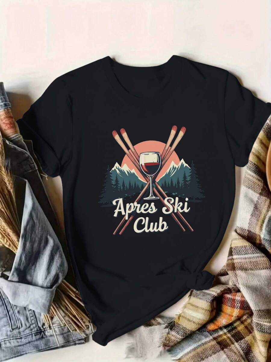 Mountain Landscape With Crossed Skis, Wine Glass And Sunset Evoking Relaxed Winter Adventures And Moments With Friends; Comfortable Casual Women's T-Shirt For Leisure And Cold Days - 黑色 - 查看 1