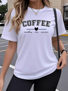 Text With The Word COFFEE In Large Letters Accompanied By A Heart That Symbolizes The Energy And Sweetness That Coffee Transmits. Modern Casual Women's T-Shirt Ideal For Everyday Wear, Comfortable And With An Urban Touch - 白色 - 查看 1