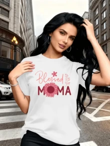 A Radiant Flower Symbolizing Gratitude And Maternal Love, Accompanied By Words That Inspire Blessing And Inner Strength. A Comfortable, Modern, And Casual Women's T-Shirt, Ideal For Showing Family Pride. - 白色 - 查看 1