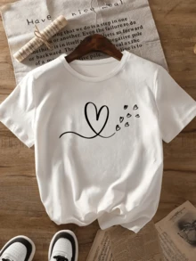 Large Heart Surrounded By Small Hearts Symbolizing Sincere Love, Joy, And Emotional Connection Between People, Representing Purity And Tenderness. Ideal For Conveying Positivity. Comfortable Casual Women's T-Shirt - 白色 - 查看 6