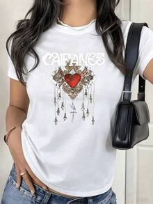 Corazón ardiente rodeado de llamas doradas y manos que lo sostienen simbolizando fuerza pasión y protección con detalles místicos que evocan energía espiritual profunda camiseta de mujer casual moderna - Blanco - Ver 8