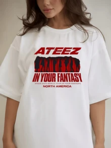 Ropa de moda para mujer de primavera-verano, con un gran estampado rojo de "" y el eslogan "IN YOUR FANTASY", con las siluetas de los miembros en el centro, y el lema "2026 WORLD TOUR IN YOUR FANTASY!". "NORTH AMERICA" tiene un estilo general simple y potente, que resalta la temática de la gira, lleno de presencia escénica y atractivo. Es un diseño oficial de merchandising para la gira norteamericana de. La camiseta es adecuada para fiestas, y la elegante camisa también es ideal para eventos sociales. - Blanco - Ver 6