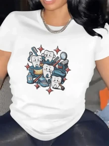 Smiling Teeth With Brightly Colored Toothbrushes Represent The Joy Of Oral Health Care With Fun And Optimistic Energy. Comfortable Casual Women's T-Shirt For Everyday Wear - 白色 - 查看 1
