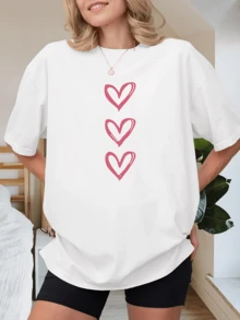 Tres corazones rosados dispuestos en línea vertical simbolizan amor pureza energía positiva y unión sincera que inspiran sentimientos de ternura y optimismo camiseta de mujer moderna cómoda para uso diario - Blanco - Ver 6