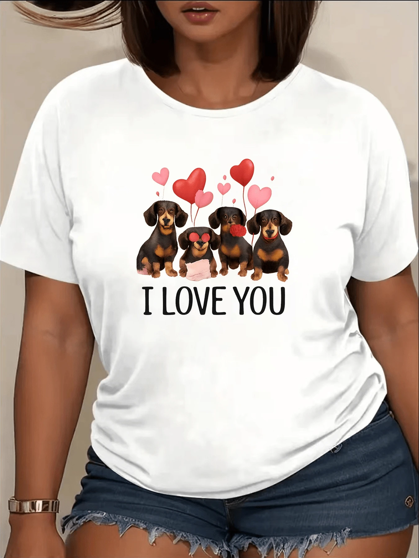 Four Adorable Puppies Hold Heart-Shaped Balloons Symbolizing Tenderness, Friendship, And Pure Love, Accompanied By The Message "I LOVE YOU." This Casual, Romantic Women's T-Shirt Is Ideal As A Gift. - 白色 - 查看 1