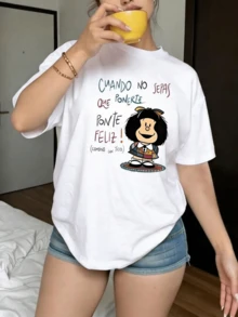 Smiling Character With Dark Hair Conveys Joy And Optimism With A Motivational Phrase That Encourages Wearing Happiness And Positive Energy At Every Moment. Comfortable, Casual, Modern Women's T-Shirt For Everyday Wear. - 白色 - 查看 1