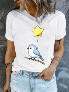 Blue Bird Resting On A Branch Holding A Star-Shaped Balloon Symbolizing Freedom, Hope, And Lofty Dreams. Modern, Comfortable, Casual Women's T-Shirt For Everyday Wear. - 白色 - 查看 6