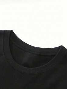Teacher Doll Face Meme T-Shirt For The Last Day Of Classes, Funny End-Of-Year T-Shirt, Summer Vacation T-Shirt For Teachers With The Phrase "I Made It To May", Summer Style For Everyday Use At University, Versatile For Urban Style. - 黑色 - 查看 3