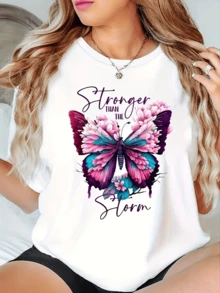 Mariposa formada por pétalos en tonos púrpura y azul que simboliza la fortaleza interior y la belleza del renacer después de la tormenta camiseta de mujer casual moderna cómoda para verano - Blanco - Ver 1