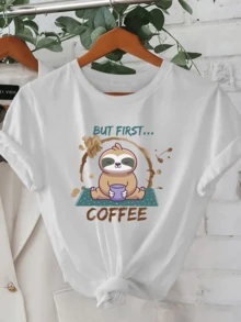 Smiling Sloth Holding A Warm Cup Conveys Morning Calm And A Love For Coffee With A Playful Touch, Ideal For Those Who Enjoy Starting The Day With Good Energy. Comfortable Casual Women's T-Shirt For Everyday Wear - 白色 - 查看 6