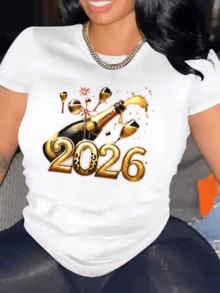 A Bursting Golden Champagne Bottle With Raised Glasses Symbolizes A Toast Full Of Hope, Joy, And New Beginnings For 2026. A Festive, Casual Women's T-Shirt, Ideal For Celebrations. - 白色 - 查看 1