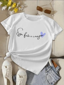 Inspirational Phrase Conveying Strength And Courage With A Purple Heart Symbolizing Love And Confidence. Comfortable Casual Women's T-Shirt For Everyday Wear. - 白色 - 查看 6
