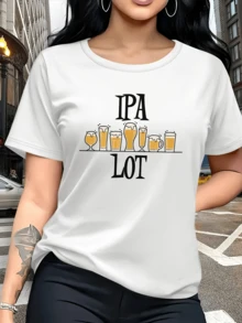 Several Glasses Of Craft Beer With Golden Foam Symbolize Joyful Moments Of Togetherness Among Friends And Good Energy. A Modern And Fun Casual Women's T-Shirt For Everyday Wear. - 白色 - 查看 1