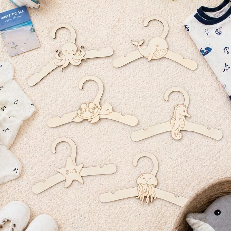 Wooden Baby/Kids Clothes Hanger, DIY Creative Wild Animal Zoo Kindergarten Decor Storage Rack - Multicolor - View 1