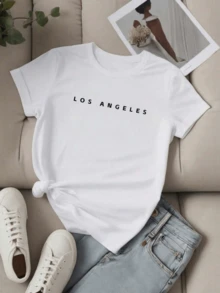 Text That Represents The Vibrant Energy Of Los Angeles, Evoking The Urban Free Spirit And Connection With Modern Culture. Comfortable Women's T-Shirt For Everyday Wear And Stylish Casual Combinations. - 白色 - 查看 8