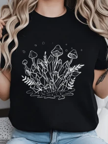 Conjunto místico de hongos y cristales que emergen de la tierra representando la conexión entre naturaleza y energía espiritual camiseta de mujer casual moderna cómoda para uso diario - Negro - Ver 6