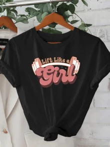 Weights Lifted With Feminine Energy In Pink Tones That Symbolize Strength And Confidence In Every Movement; A Modern, Comfortable, Casual Women's T-Shirt For Everyday Wear - 黑色 - 查看 1