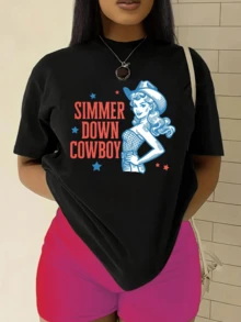 Cowgirl Figure With Hat And Confident Attitude Accompanied By Red And Blue Stars Conveying Free Energy And Western Spirit. Comfortable Casual Women's T-Shirt For Everyday Wear - 黑色 - 查看 6