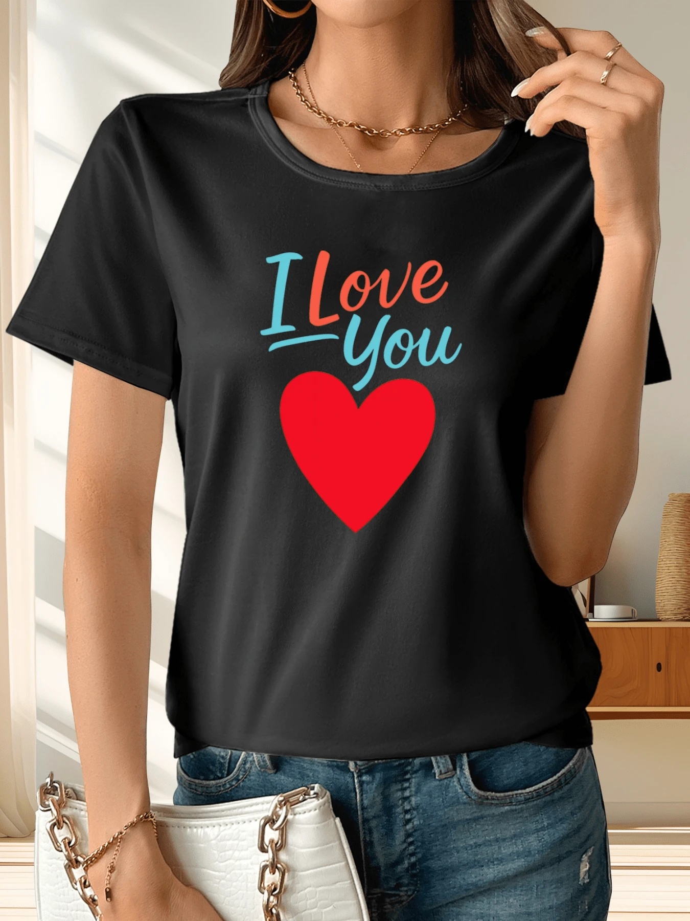 Text With A Romantic Message Expressing Deep Affection And Joy Through A Large Red Heart Symbolizing Sincere Love And Emotional Connection Between People. Women's T-Shirt For Casual And Modern Wear - 黑色 - 查看 1