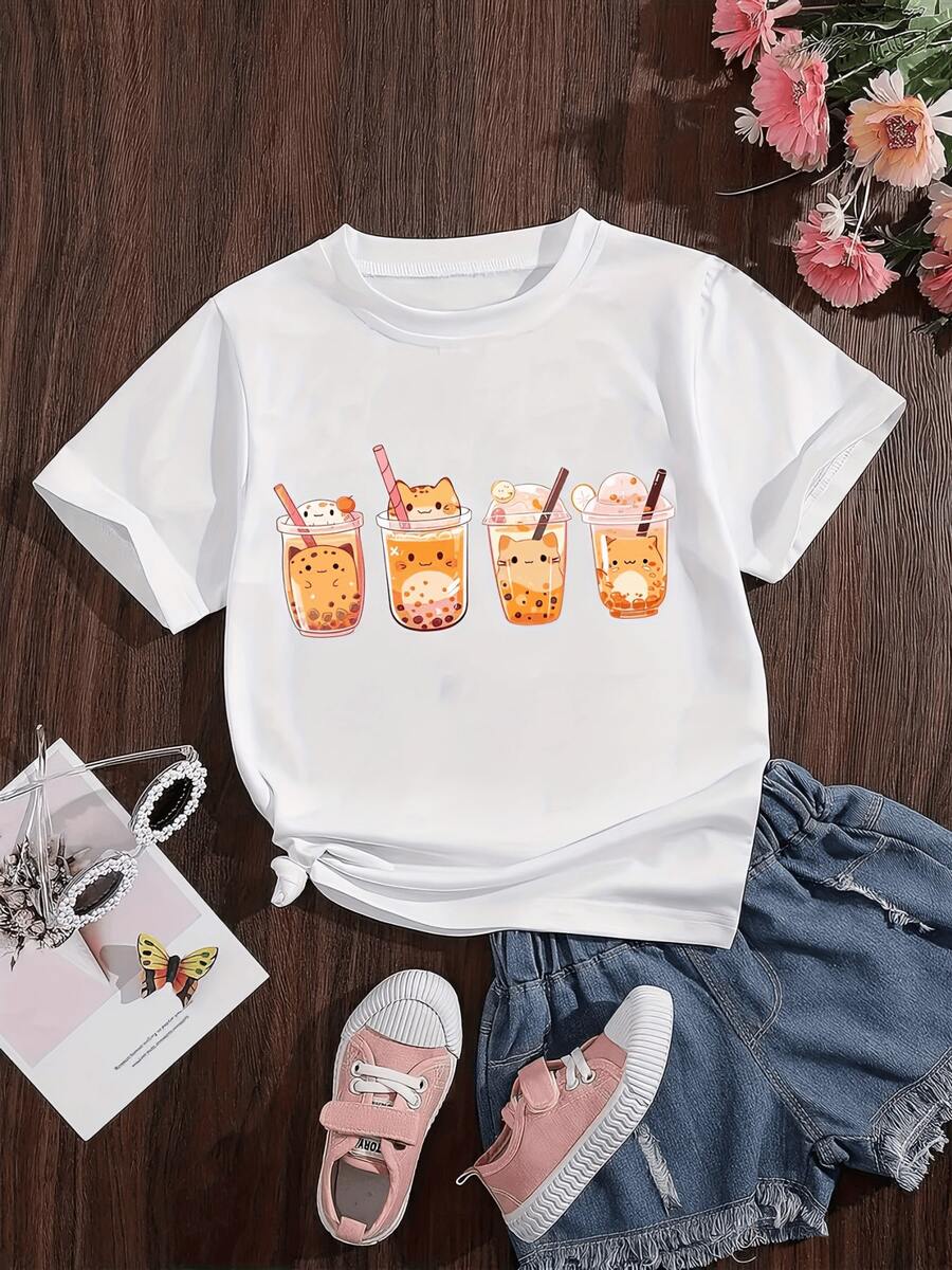Adorable Cats Enjoying Bubbly Drinks Represent Sweet Moments And Relaxed Joy On A Sunny Day. Casual White Women's T-Shirt With A Fun Print And Youthful Touch - 白色 - 查看 1