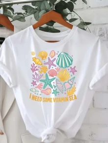 Colorful Seashells, Starfish, And Coral Evoke The Energy Of The Ocean And The Freshness Of Summer. This White Women's T-Shirt With A Free-Spirited Message Is Ideal For Casual Days And The Beach. - 白色 - 查看 6