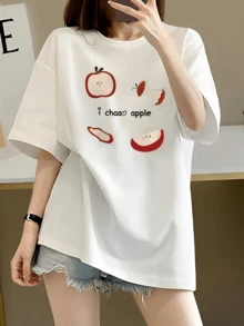 A Cheerful Apple Design Representing Vital Energy, Optimism, And Everyday Freshness With Modern And Youthful Touches, Ideal For Expressing Free Spirit And Natural Charm. A Comfortable And Lightweight Casual Women's T-Shirt. - 白色 - 查看 1