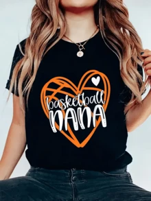 Orange Heart Formed By Basketball Lines Symbolizing Love And Passion For The Sport, Along With The Word "Mama" Celebrating Strong And Active Mothers. A Modern And Comfortable Casual Women's T-Shirt. - 黑色 - 查看 1