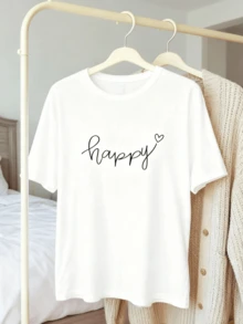 The Inspiring Word "Happy" With A Small Heart Conveys Joy, Positive Energy, And Confidence-Perfect For Creating Casual And Optimistic Looks. A Modern And Comfortable Women's T-Shirt. - 白色 - 查看 6