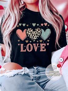 Hearts Representing Love In Different Forms: One Pink, One With An Animal Print, And One Blue, Symbolizing Passion, Tenderness, And Freedom. A Modern, Casual, Comfortable, And Creative Women's T-Shirt. - 黑色 - 查看 8