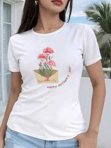 A Bouquet Of Pink Carnations In An Envelope With A Message Of Love And Gratitude To Celebrate Mom With A Delicate, Comfortable, And Modern Casual Women's T-Shirt For A Mother's Day Gift. - 白色 - 查看 1