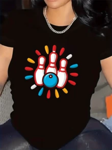 Three White Pins With Red Lines And A Blue Ball In The Center Represent Fun, Energy, And Dynamism, Evoking The Spirit Of The Modern Bowling Game. Comfortable And Attractive Casual Women's T-Shirt - 黑色 - 查看 6