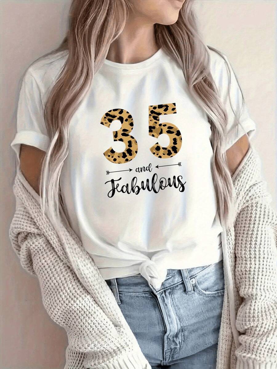 Leopard Print Numbers Symbolizing Strength And Feminine Confidence, Ideal For Celebrating The Elegance Of A Self-Assured Woman. Comfortable Casual Women's T-Shirt For Everyday Wear. - 白色 - 查看 1