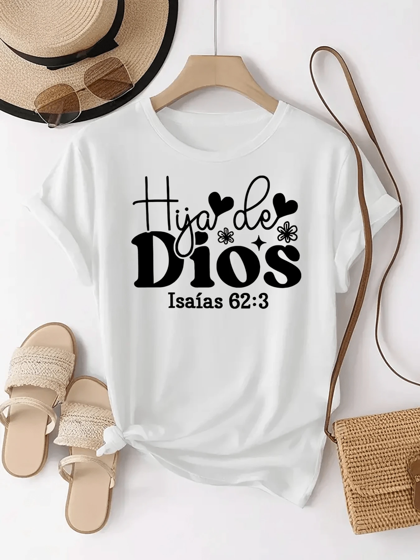 Text With A Spiritual Message That Conveys Inner Strength And Faith, Showing With Hearts And Flowers The Identity As A Blessed Daughter; Comfortable Casual Women's T-Shirt For Everyday Wear; Inspirational - 白色 - 查看 1