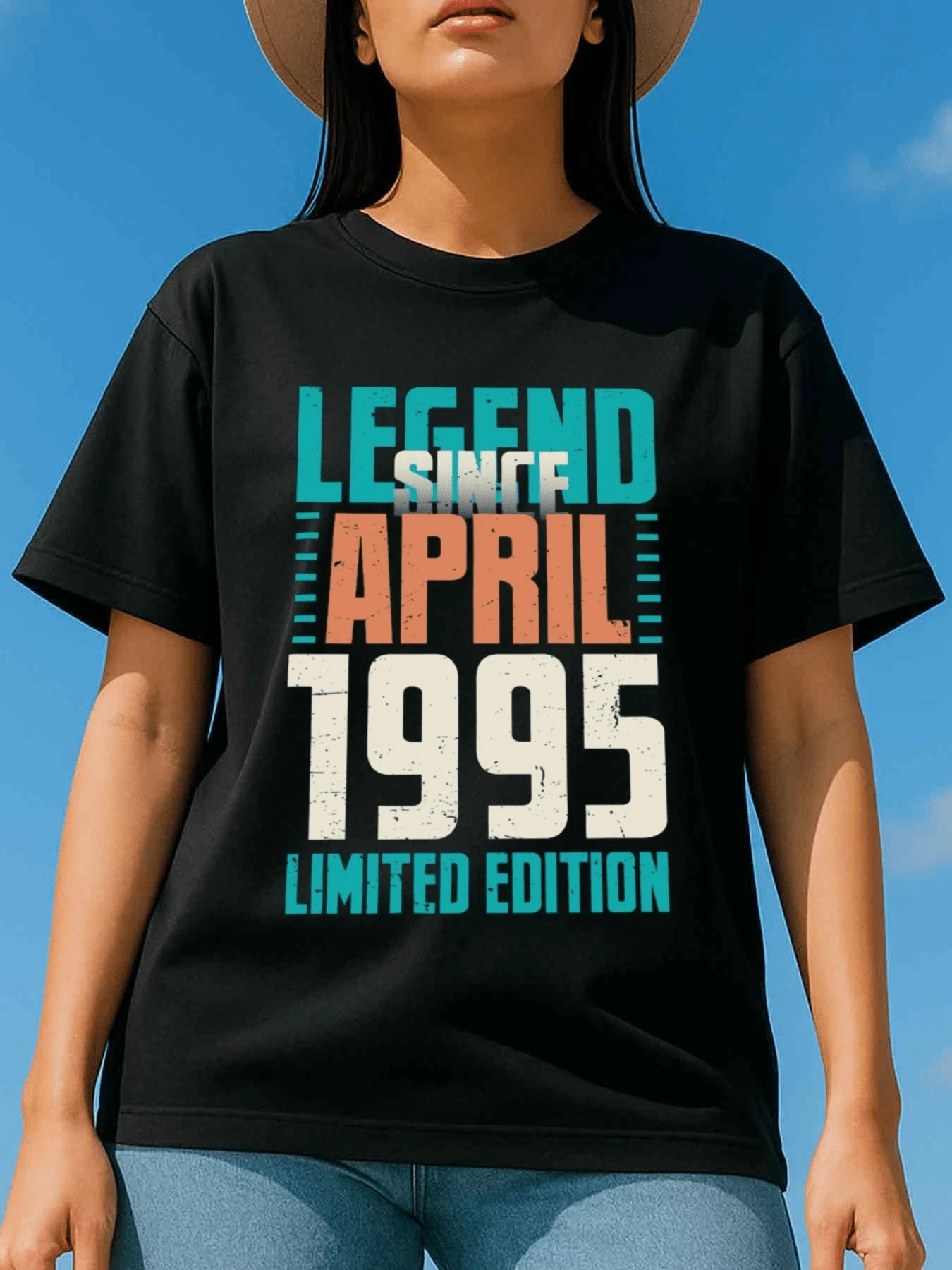 Texto inspirador que celebra el nacimiento de una leyenda en abril de 1995 transmitiendo orgullo fuerza y autenticidad para mujeres seguras camiseta de mujer edición limitada moderna y cómoda - Negro - Ver 1