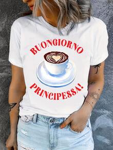 Coffee Mug With A Foam Heart That Conveys Warmth, Positive Energy, Italian Elegance, And Morning Charm In Soft Tones; A Modern, Casual Women's T-Shirt Perfect For Everyday Wear. - 白色 - 查看 6