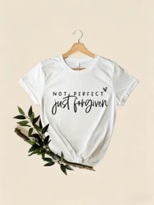 Inspirational Phrase Expressing Acceptance And Inner Strength With A Positive Message About Forgiveness And Personal Growth. Casual White Women's T-Shirt With Elegant Motivational Text - 白色 - 查看 1