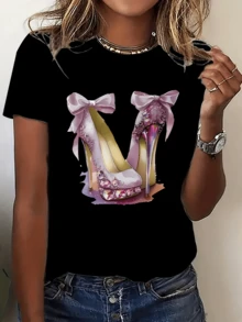Pink High Heels With Large Bows Symbolize Feminine Elegance And Modern Confidence, Reflecting Inner Beauty With Touches Of Glamour And Softness. Casual Women's T-Shirt For Everyday Style - 黑色 - 查看 1