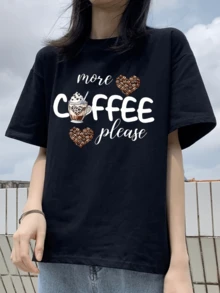 A Design That Represents The Love For Coffee, Featuring Hearts Formed By Coffee Beans And A Cup With Foam That Conveys Energy And Warmth-Ideal For People Passionate About Their Favorite Beverage. A Comfortable, Casual Women's T-Shirt For Everyday Wear. - 黑色 - 查看 1
