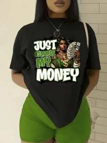 Confident Woman Surrounded By Banknotes And Jewelry Symbolizes Confidence, Economic Power, And A Determined Attitude Towards Life. Modern Casual Women's T-Shirt For Everyday Wear - 黑色 - 查看 6